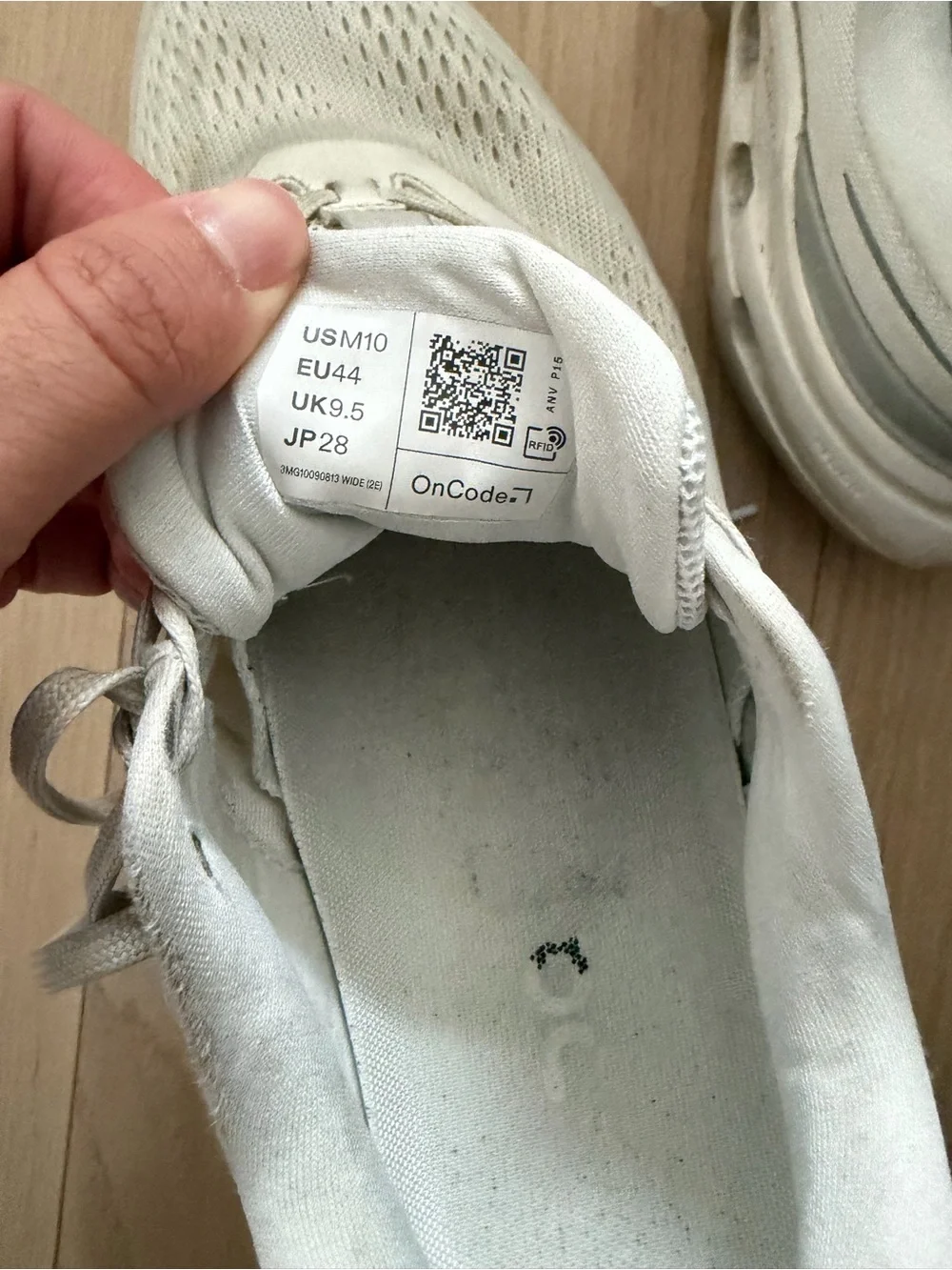 On Running Men's White/Off-White Running Sneakers
